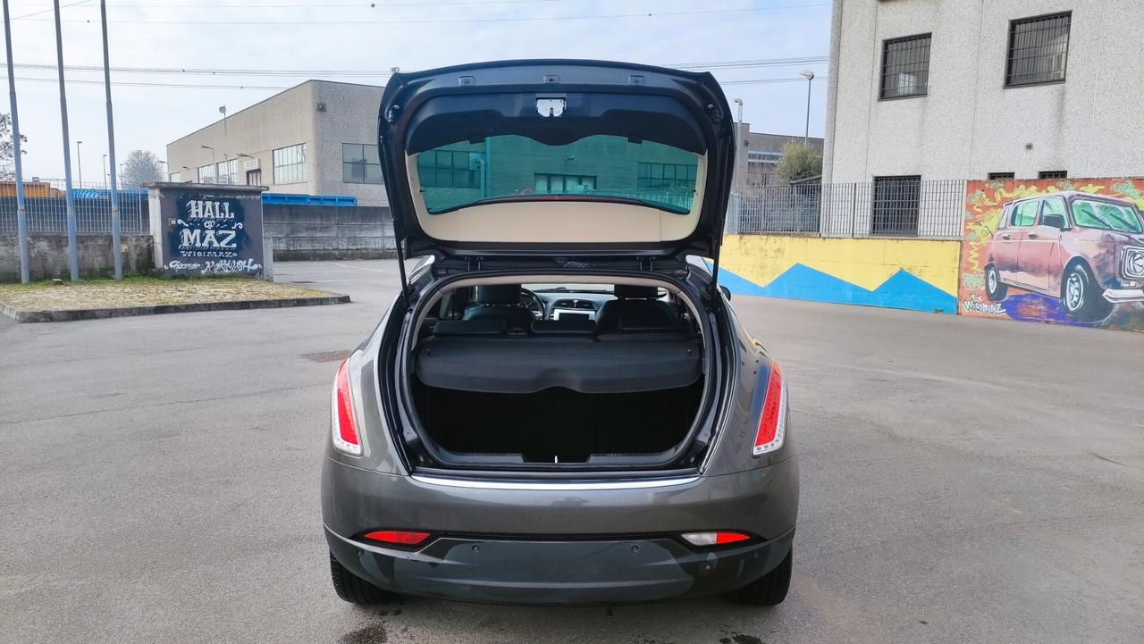 Lancia Delta 1.4 T-Jet Gold Ecochic GPL NEOPATENTATI - 2012