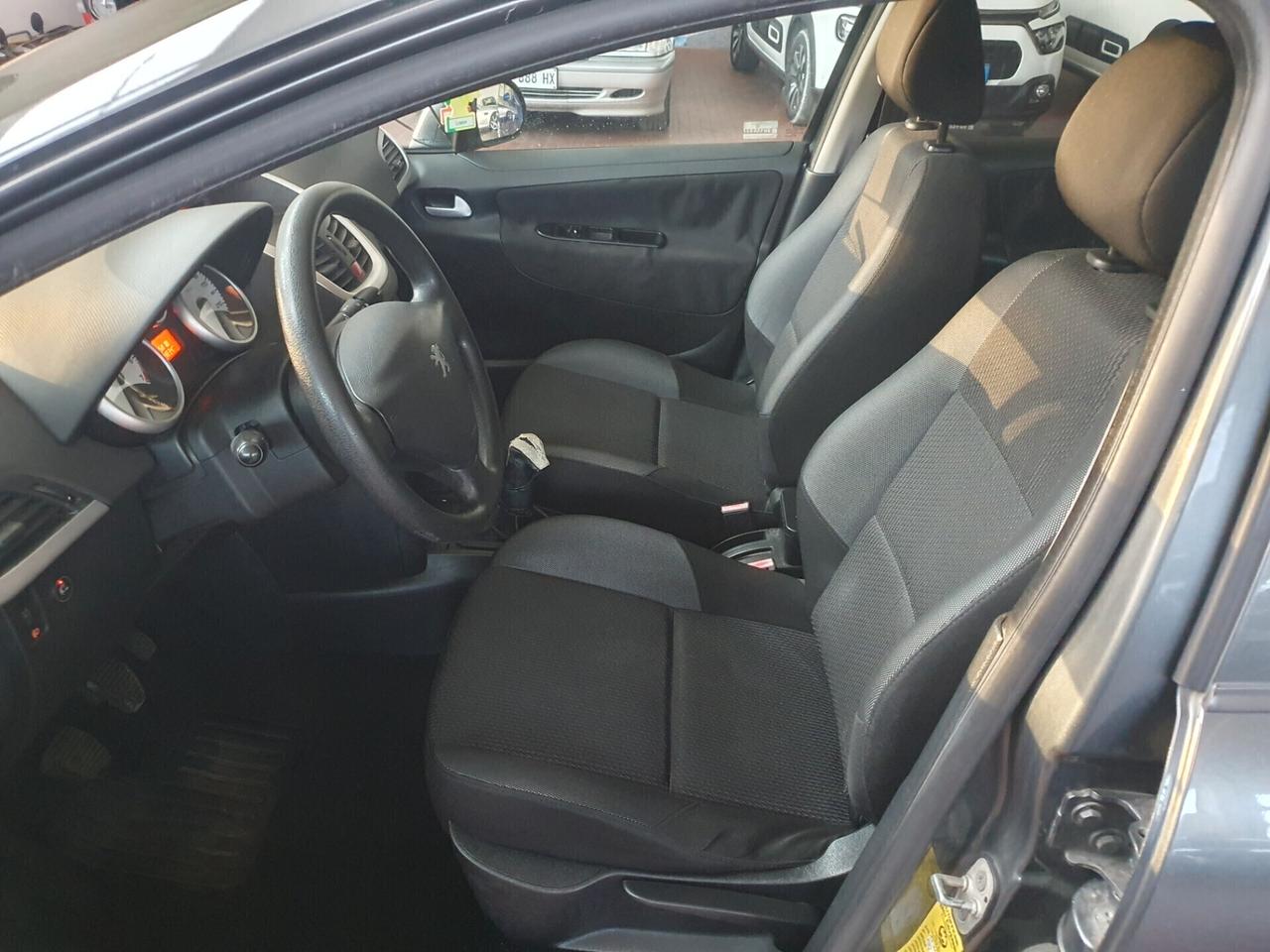 Peugeot 207 1.4 8V 75CV benzina GPL Neop 2010