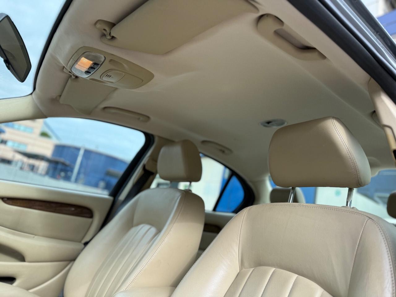 Jaguar X-Type 2 litri V6 24V BENZINA Executive