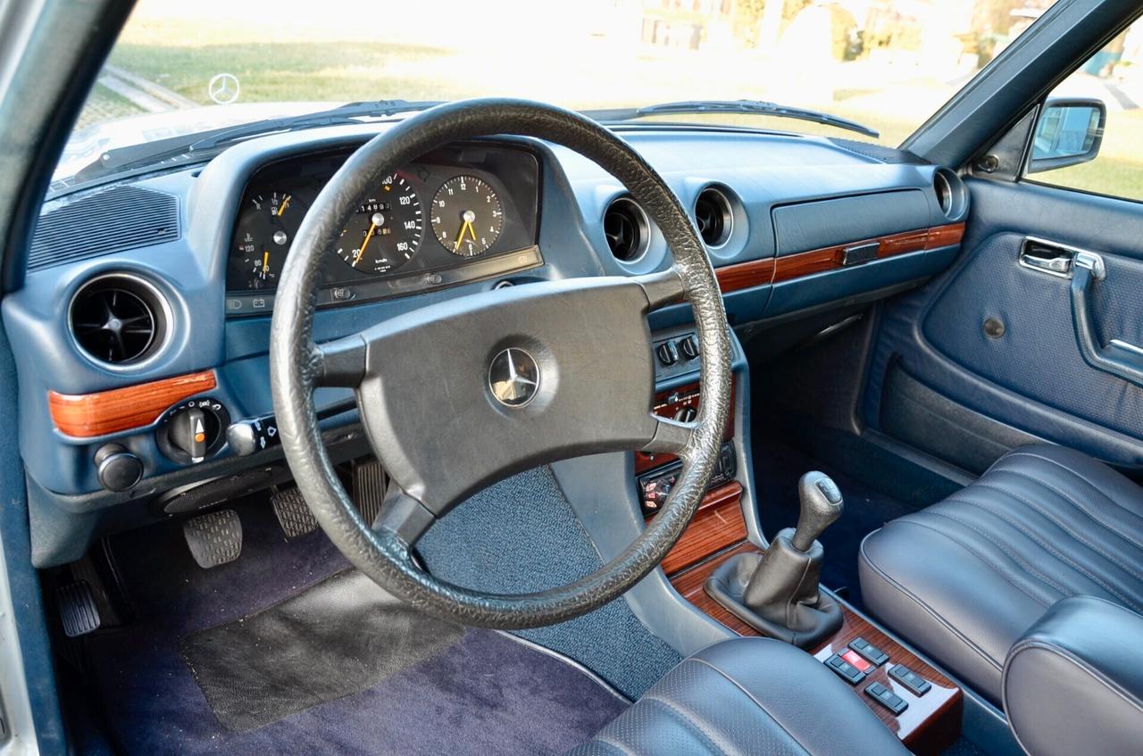 MERCEDES 240D RESTAURATA, 2 proprietari, da Collezione!