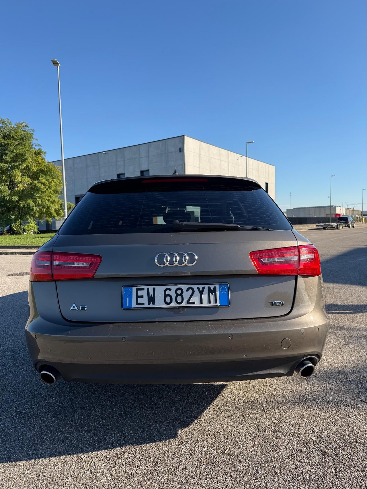 Audi A6 .