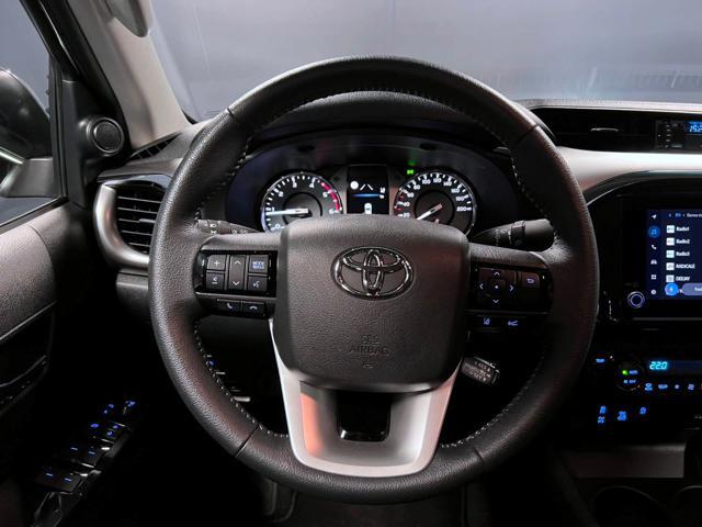 TOYOTA Hilux 2.4 D-4D A/T 4WD 4 porte Double Cab Executive