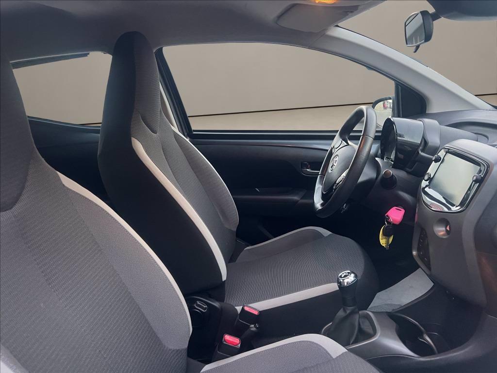 TOYOTA Aygo 5p 1.0 Lounge connect my14 del 2021