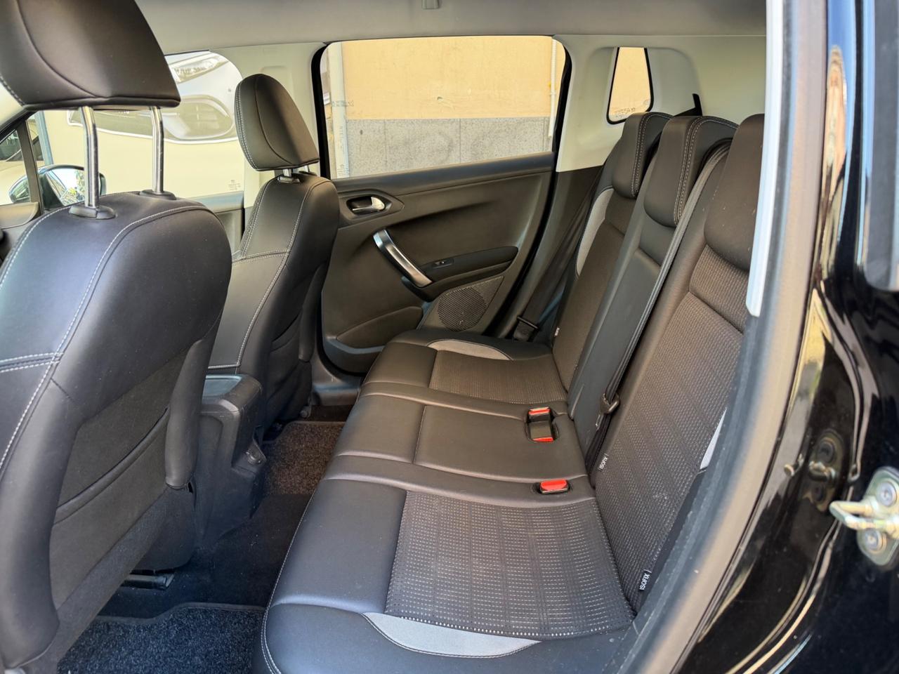 Peugeot 2008 1.6 e-HDi 115 CV Stop&Start Allure 2013