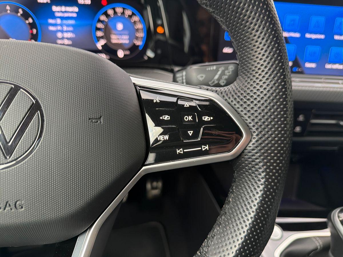 VOLKSWAGEN Golf 1.5 tsi evo act R-Line 130cv