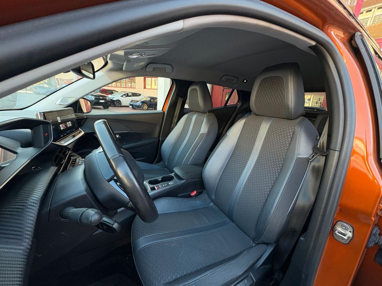 Peugeot 2008 Allure 2020 – Benzina, Unico Proprietario, Garanzia 12 Mesi!