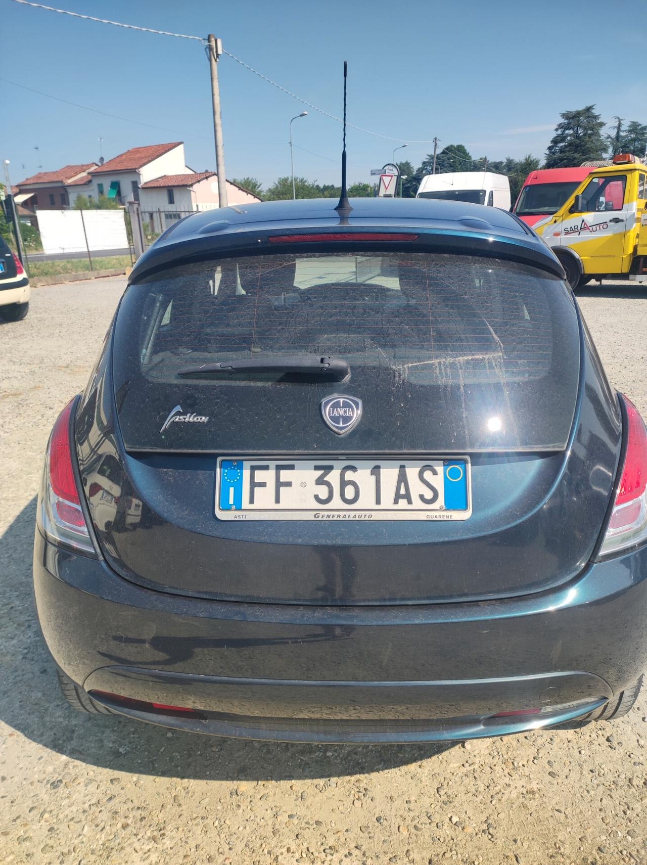 Lancia Ypsilon 1.2 69 CV 5 porte GPL Ecochic Silver
