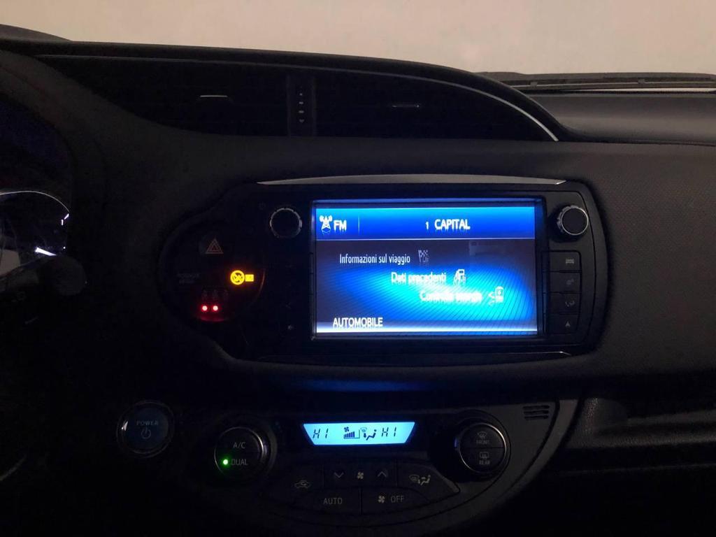 Toyota Yaris 5 Porte 1.5 Hybrid Business