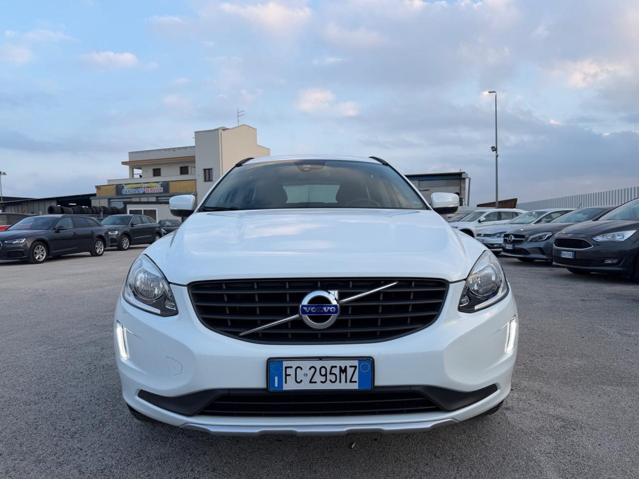 VOLVO XC60 2.0D D3 150CV GEARTRONIC FUL LED MY16