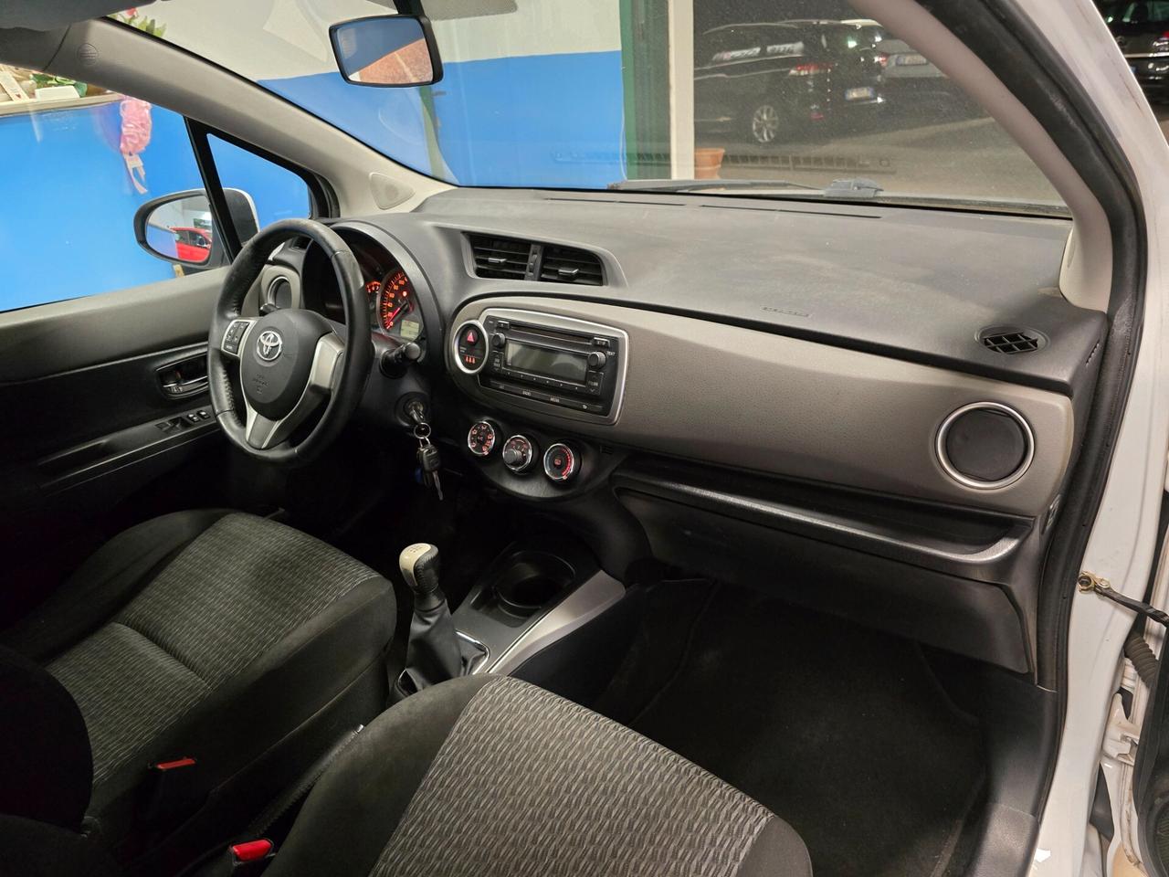 Toyota Yaris 1.0 5 porte