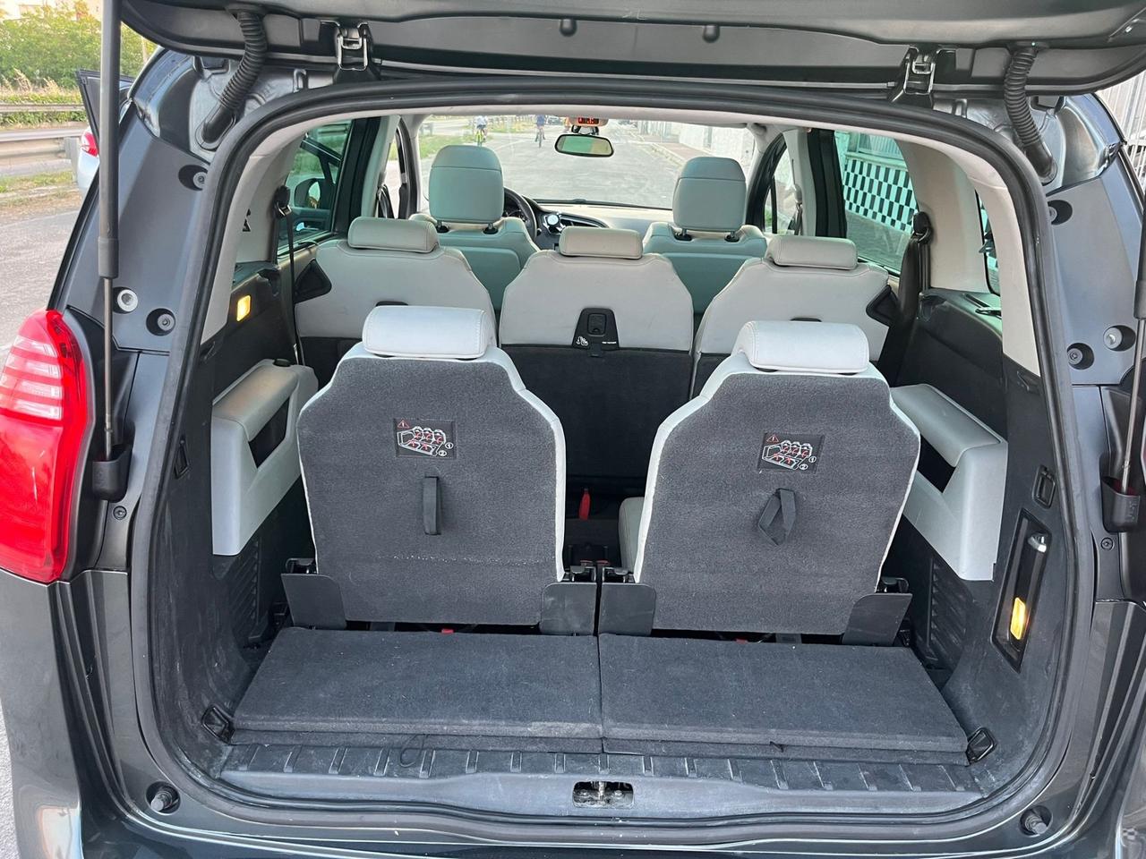 Peugeot 5008 2.0 HDi 7 posti Allure Unipro 2012