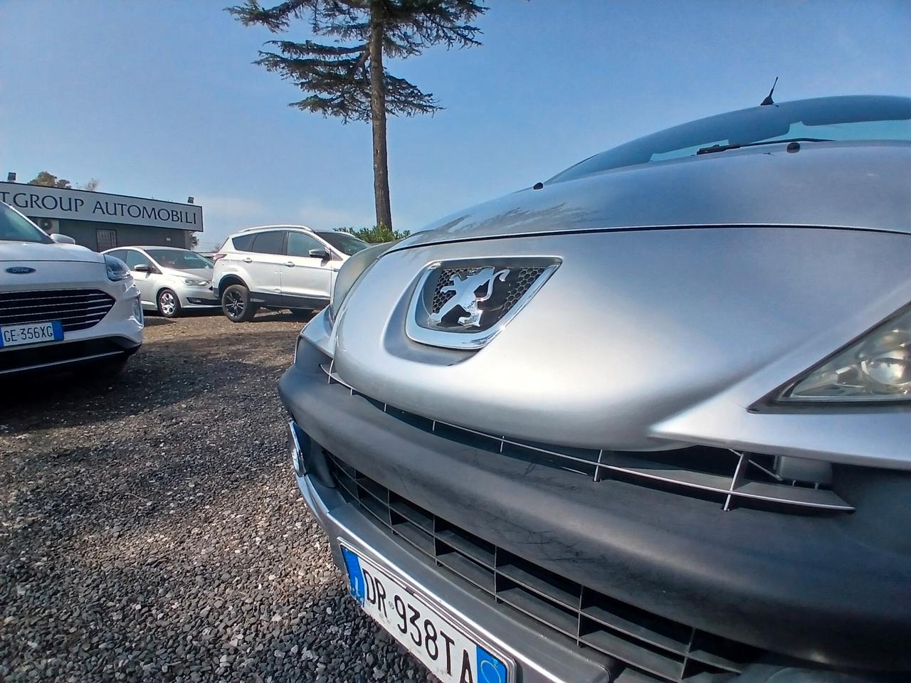 Peugeot 207 1.6 VTi 120CV CC Féline