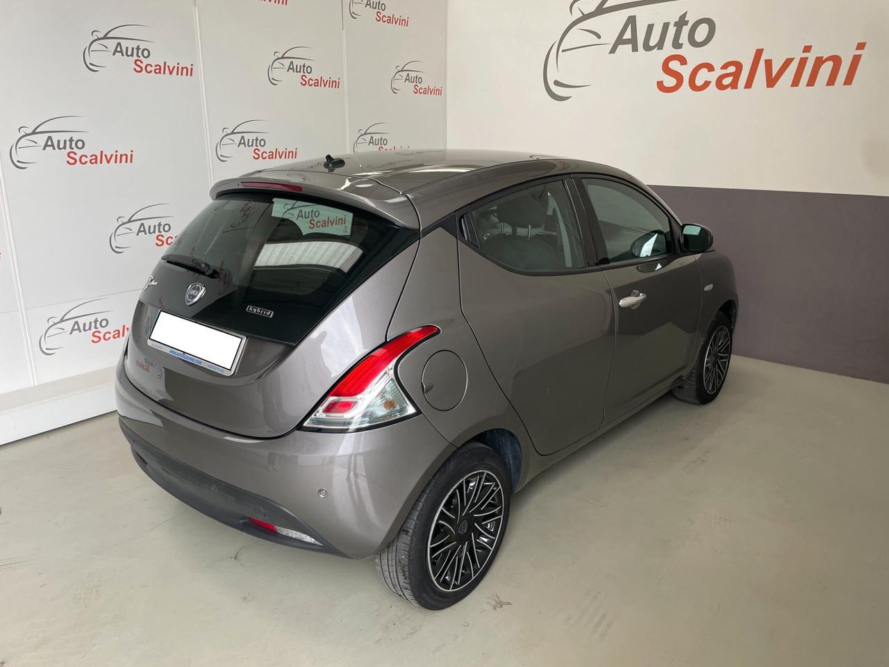 Lancia Ypsilon 1.0 FireFly 70cv 5 porte Hybrid Gold