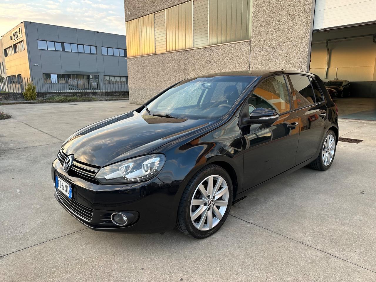 Volkswagen Golf 1.6 TDI DPF DSG 5p. Highline