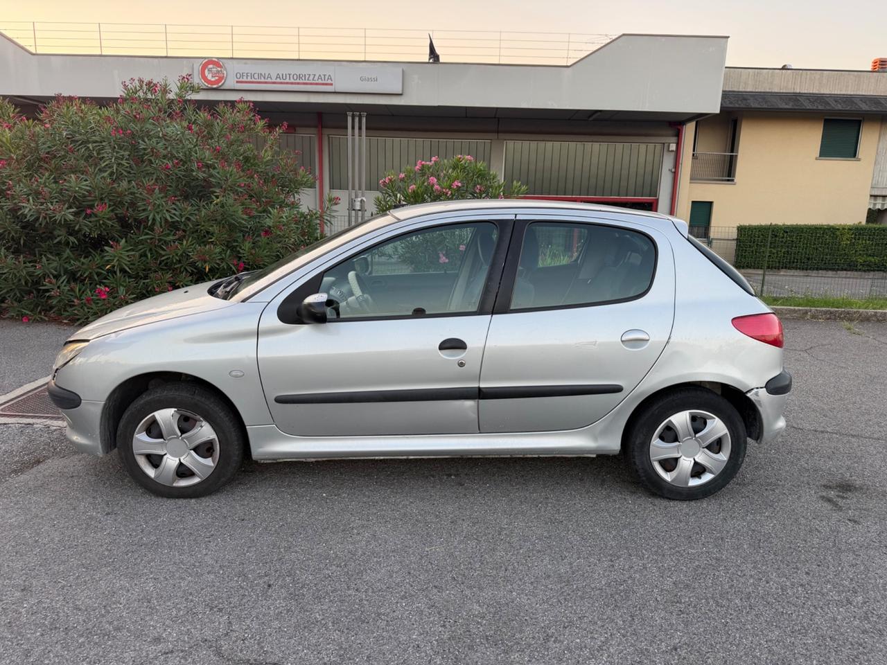 Peugeot 206