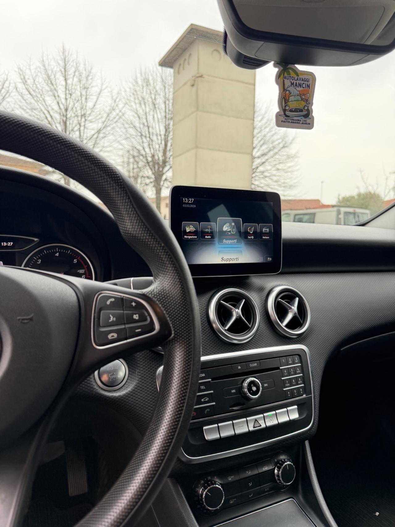 Mercedes-benz A 180 d Automatic Premium