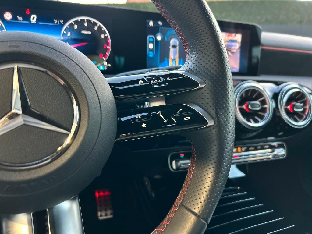 Mercedes A 180 AMG Line Premium 7G-DCT