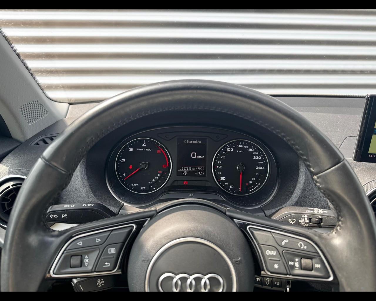 AUDI Q2 30 TDI BUSINESS