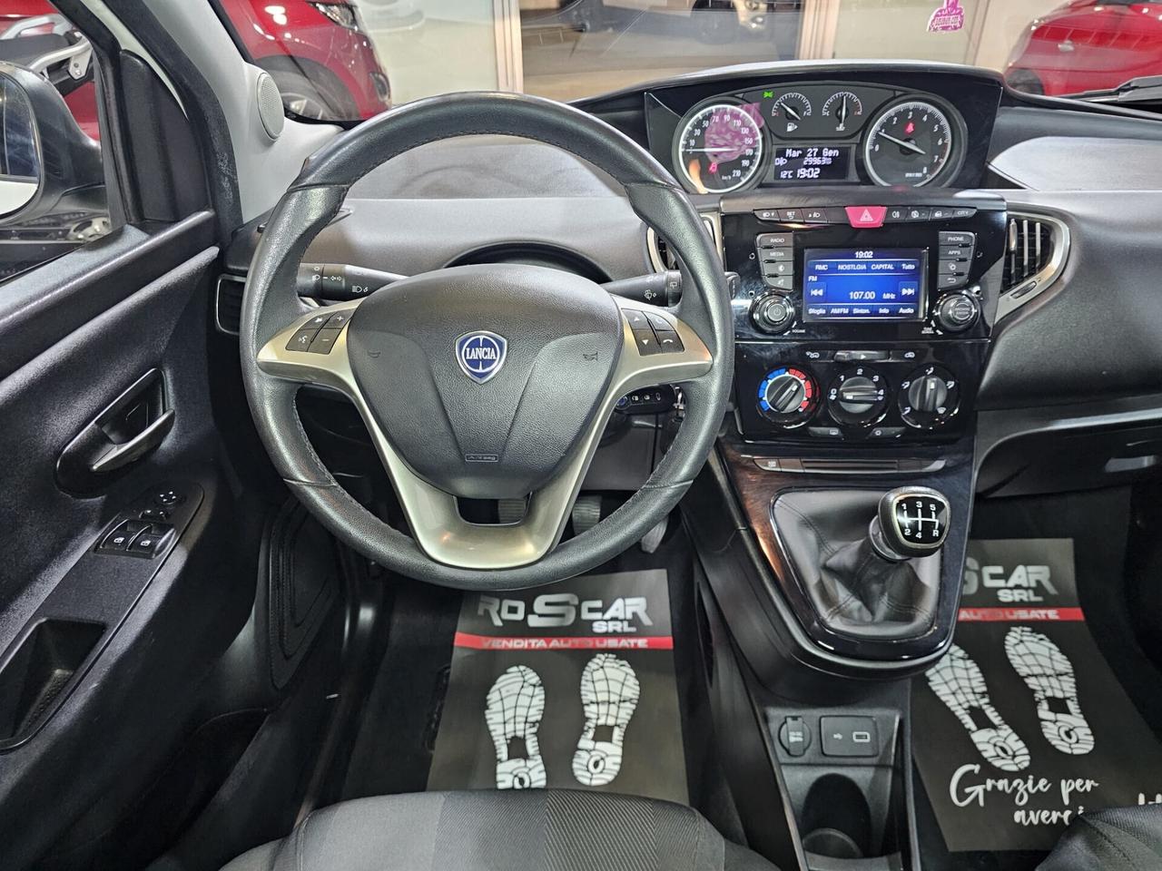 Lancia Ypsilon 1.2 69 CV Gold (29.000km)