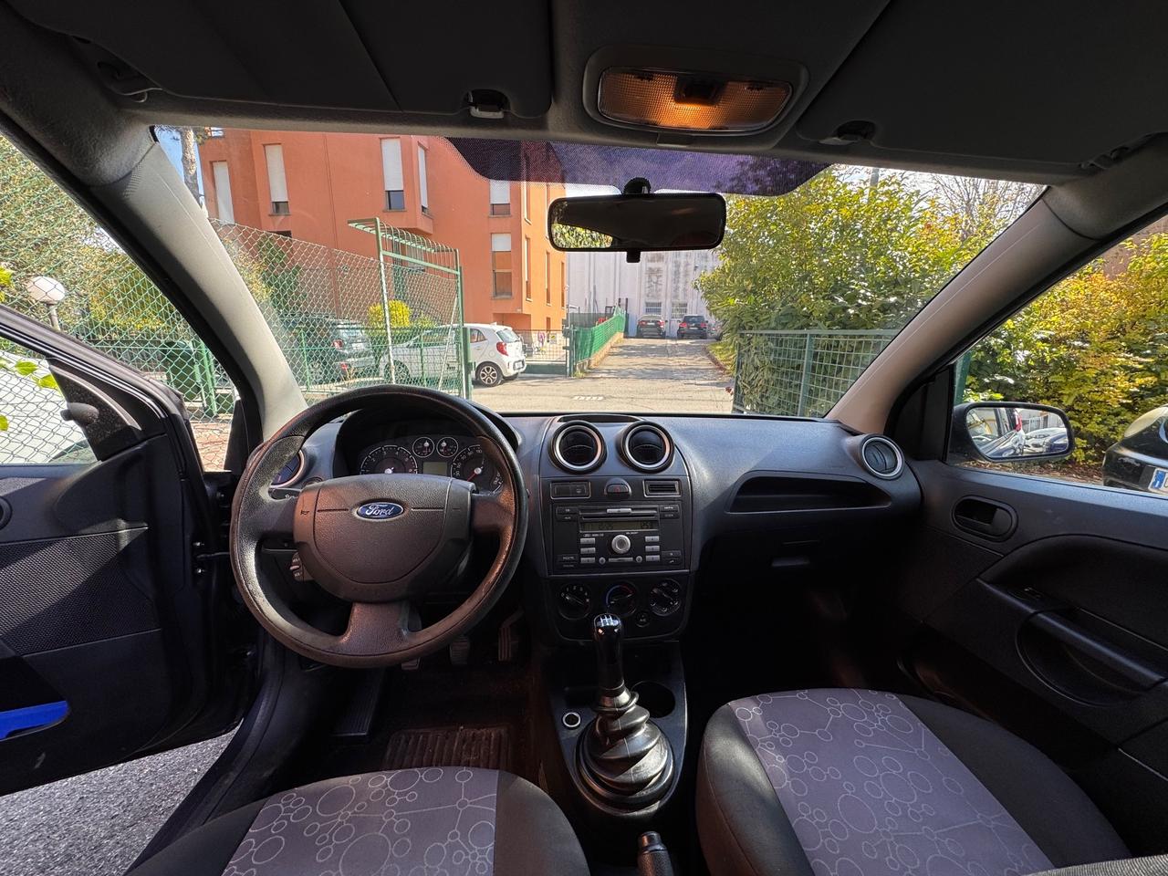 Ford Fiesta 1.4 16V 5p. Ghia