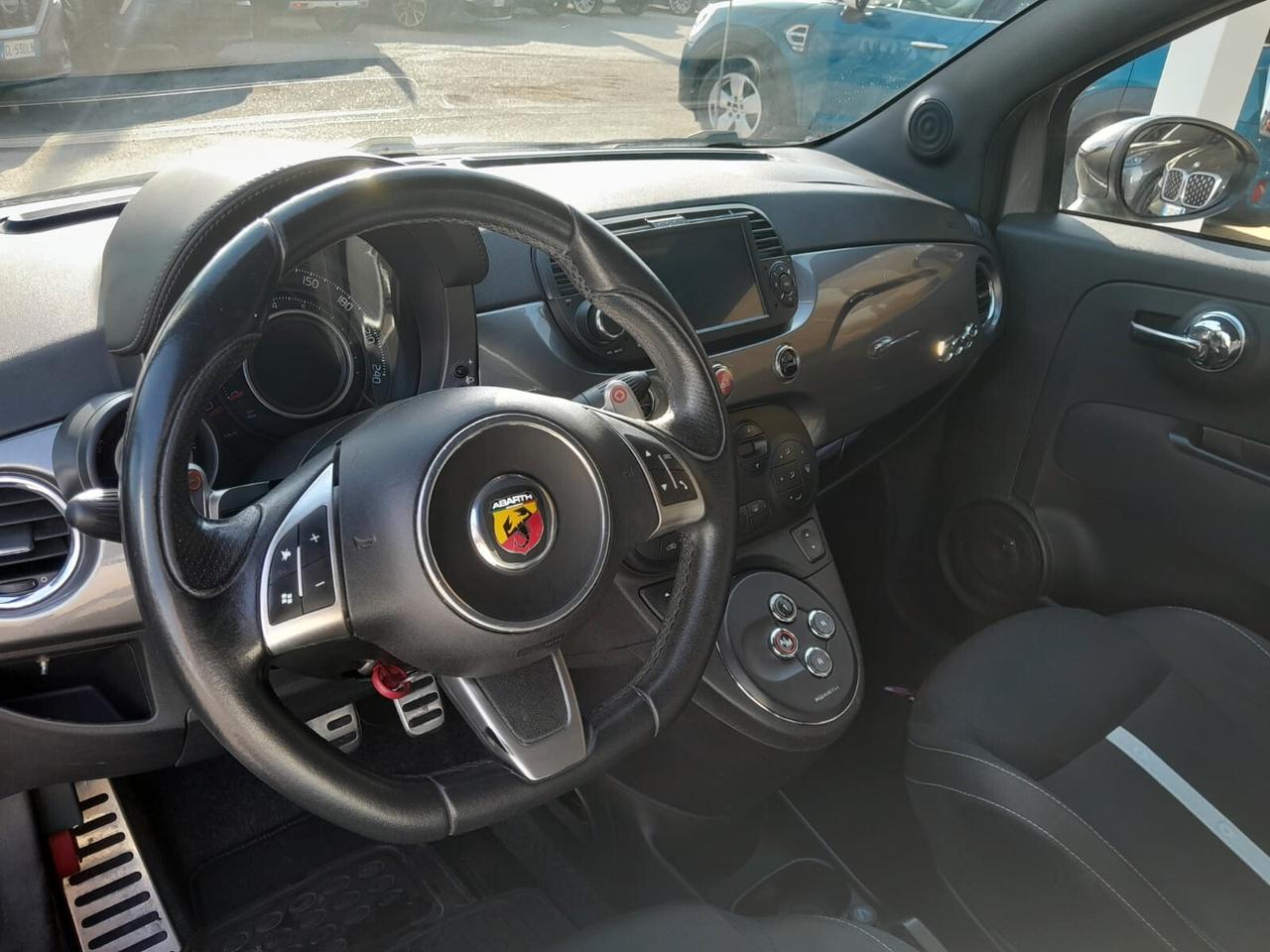 Abarth 500 C 1.4 Turbo T-Jet MTA