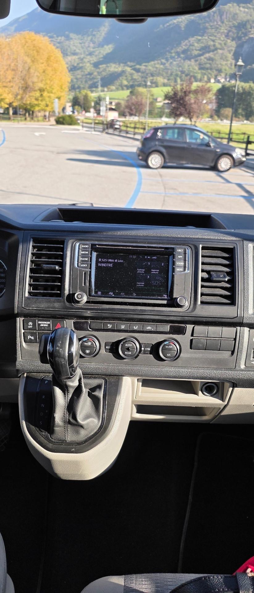 Volkswagen Caravelle 2.0 TDI 150CV DSG PC Cruise