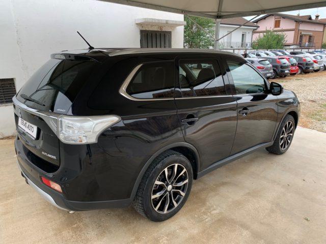 MITSUBISHI Outlander 2.2 DI-D 4WD AUTO GANCIO TRAINO DOPPIO TRENO GOMME