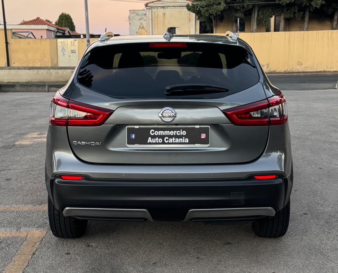 Nissan Qashqai 1.5 dCi CAMBIO AUTOMATICO/POCHI CHILOMETRI