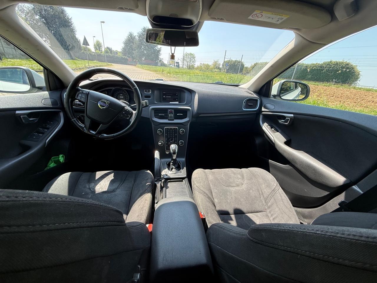 Volvo V40 D2 1.6 Powershift Momentum