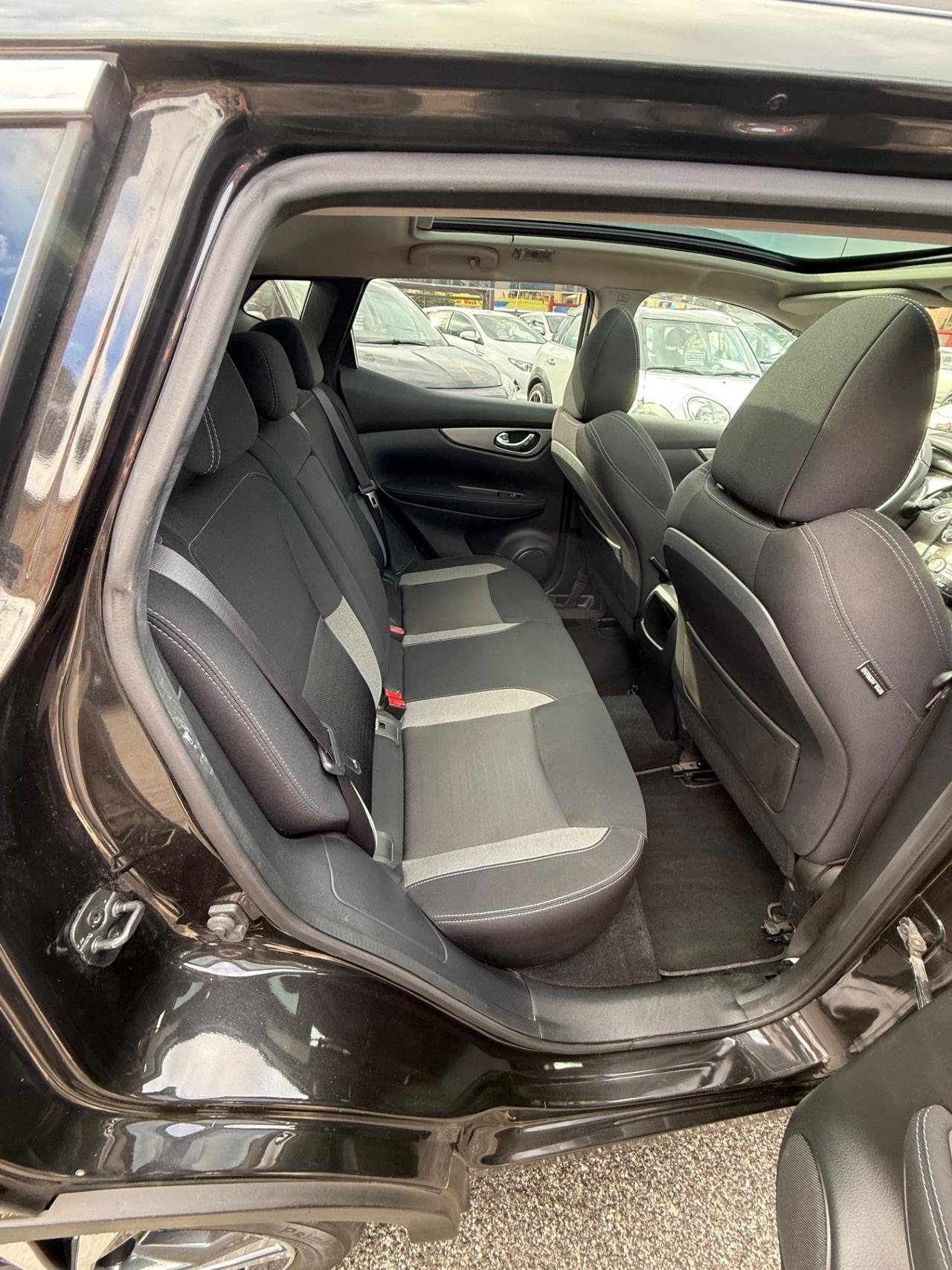 Qasqhqai 1.5 dci-unipro-( 65 mila km ) -unipro-rate