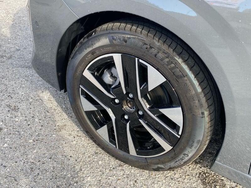 Peugeot 208 Allure Hybrid 110 e-DCS6 auto