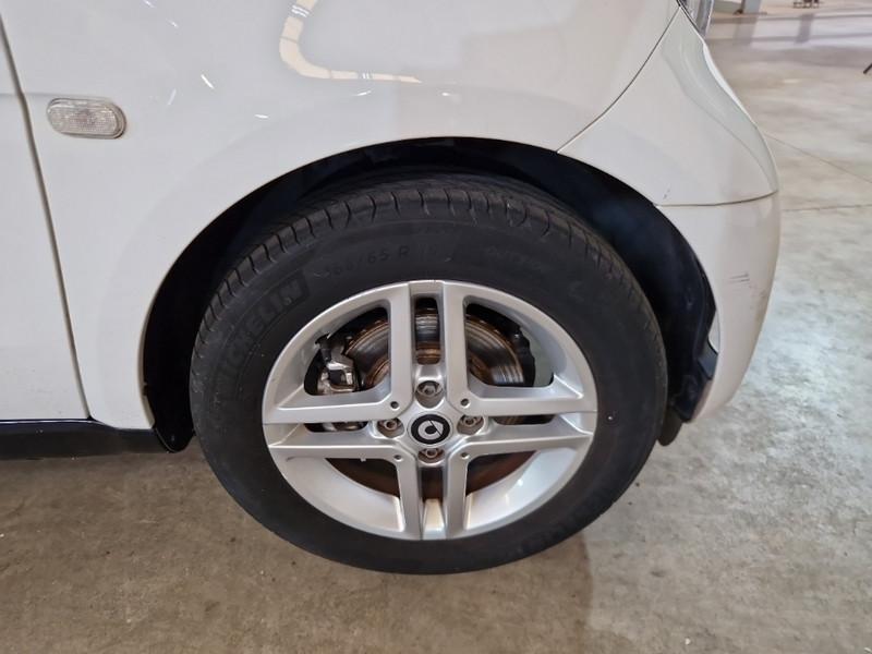 SMART FORTWO EQ 60kW pure Autom.