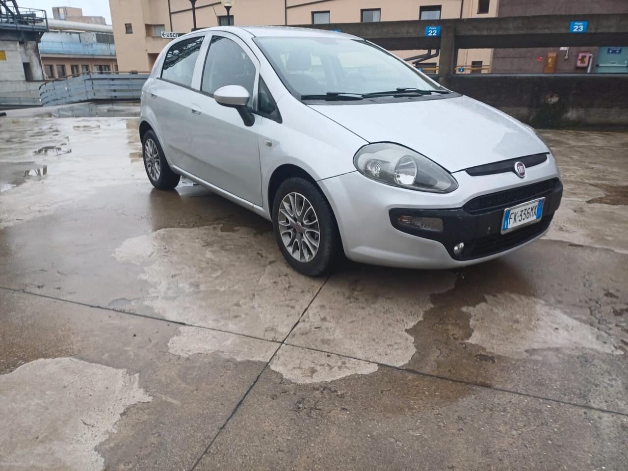 Fiat Punto 1.4 8V GPL LOUNGE E6
