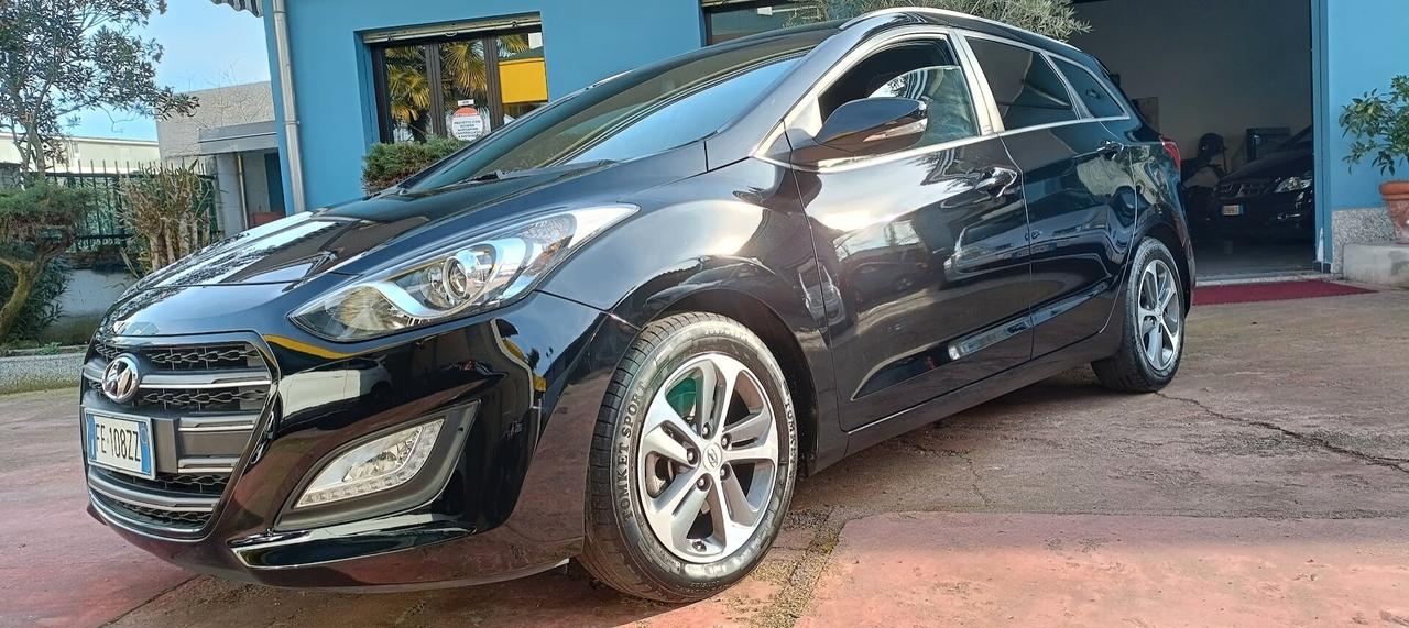 Hyundai i30 Wagon 1.6 CRDi SOLO 120MILA KM PREZZO SOTTO COSTO