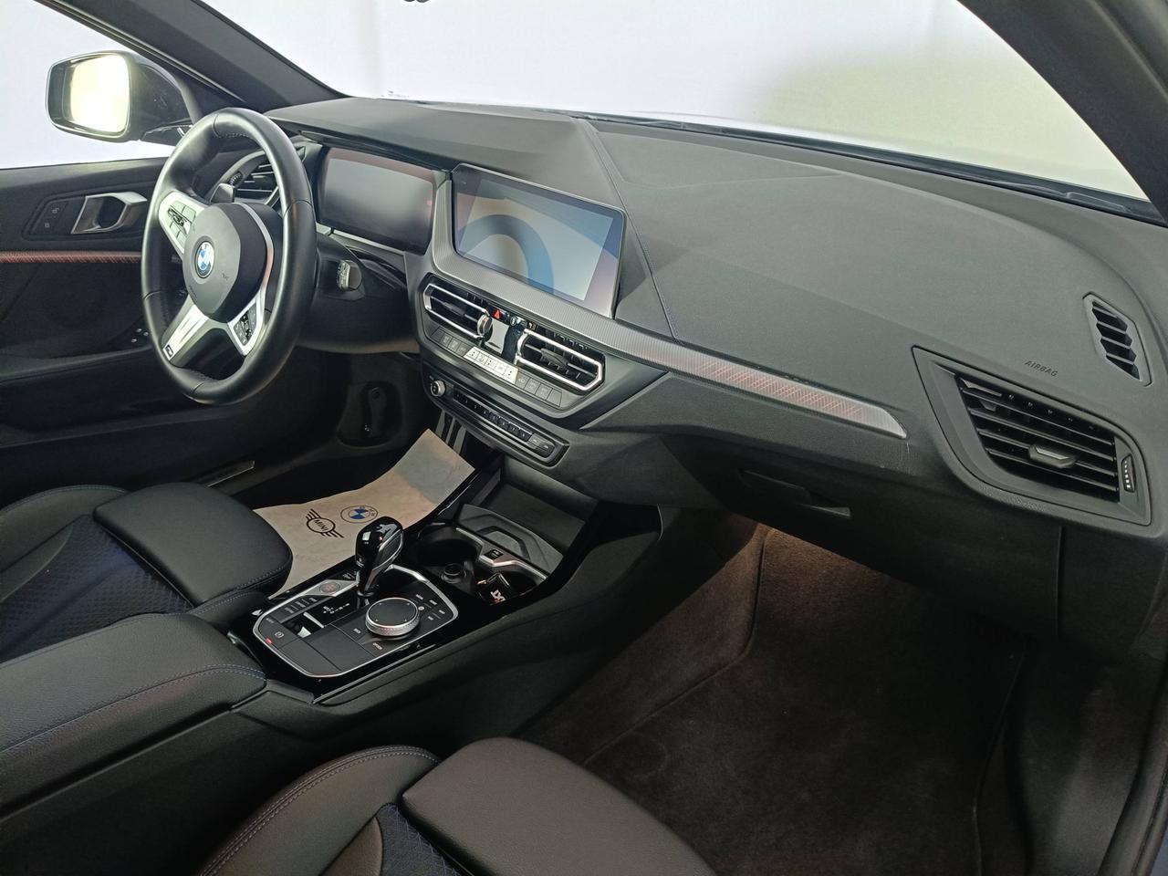 BMW Serie 1 F40 - 118d Msport auto