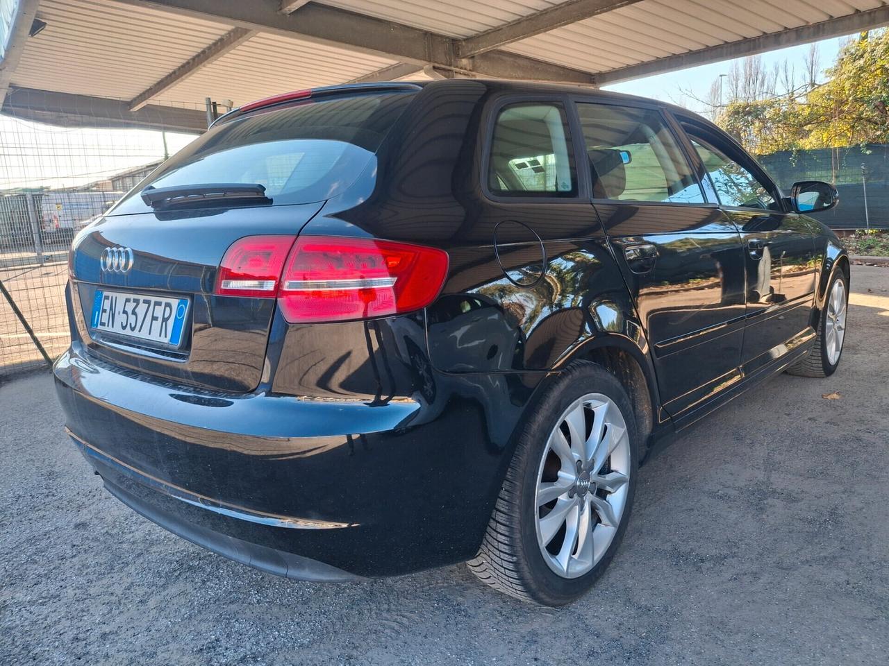 Audi A3 SPB 1.6 TDI 105 CV* CERCHI 17"*