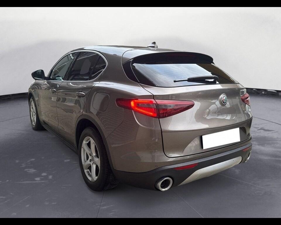 Alfa Romeo Stelvio 2.2 Turbo Business RWD Auto