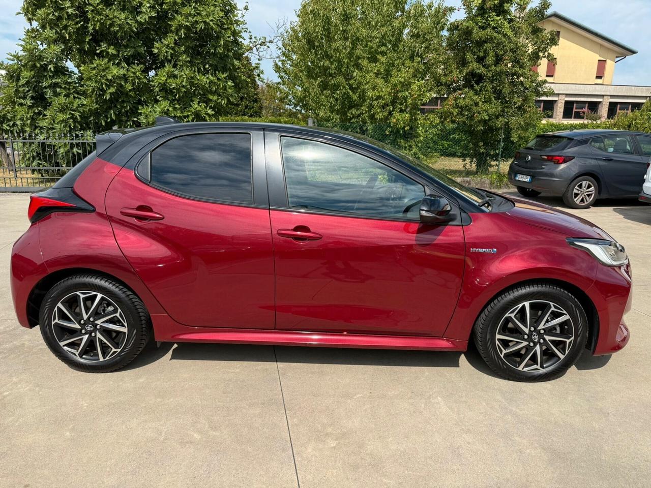 Toyota Yaris 1.5h Lounge PREZZO REALE