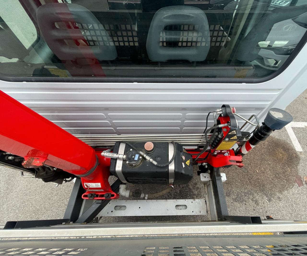 Fiat Ducato 295 2.3 mjt 6 posti CON GRU