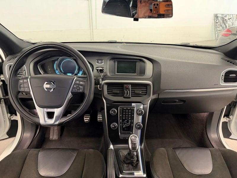 Volvo V40 D2 R-design 94g