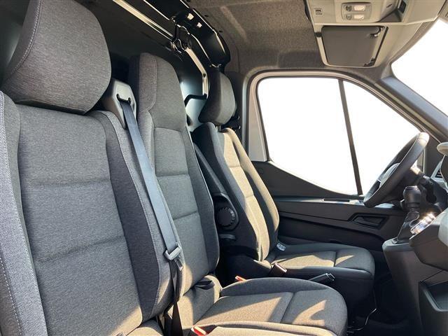 RENAULT Master E Tech T35 52kWh L2H2