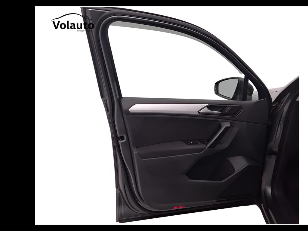 VOLKSWAGEN Tiguan II 2016 - Tiguan 1.5 tsi Sport 150cv dsg