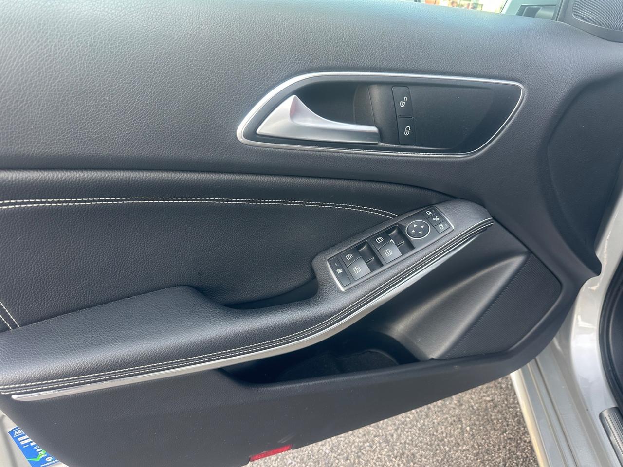 MERCEDES A180 CDI AUTOM/NAVI/LED/F1