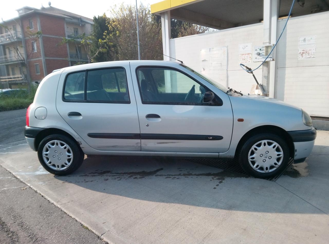 Renault Clio 1.2 cat 5 porte RT