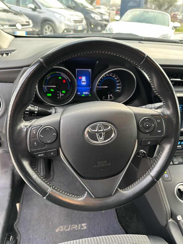 TOYOTA Auris Touring Sports 1.8 Hybrid Lounge