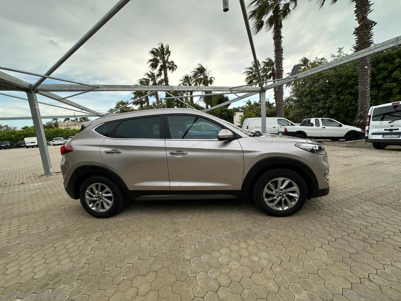 HYUNDAI Tucson 1.7 CRDi XPossible