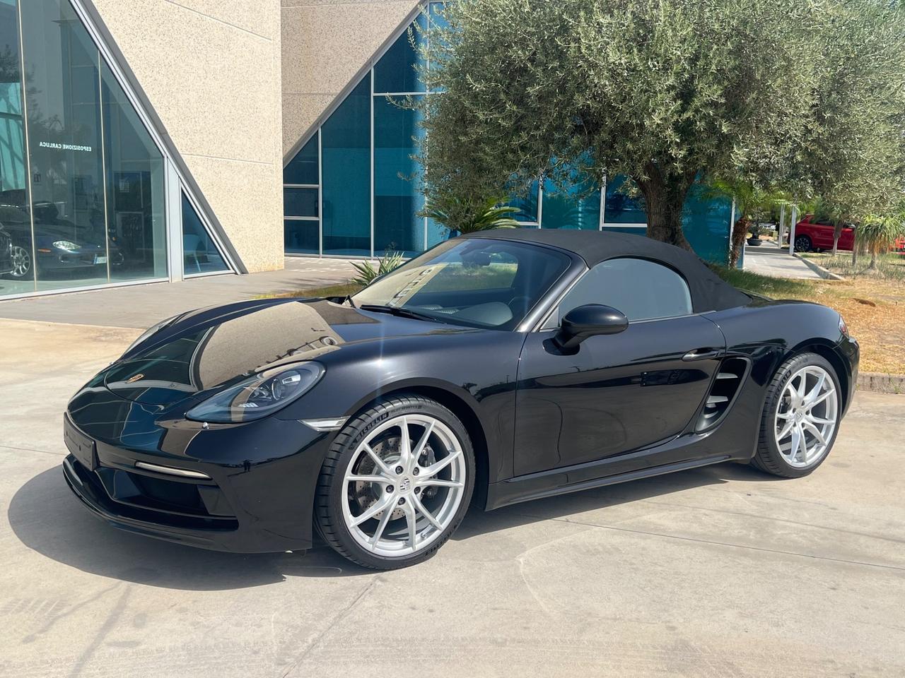 Porsche Boxster 718 2.0 300CV pdk sport design