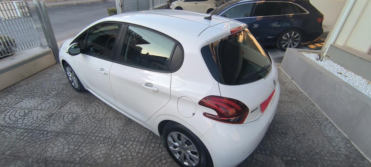 Peugeot 208 BlueHDi 100 S&S 5 porte Allure