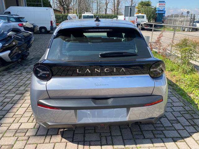 LANCIA Ypsilon Hybrid e-DCT