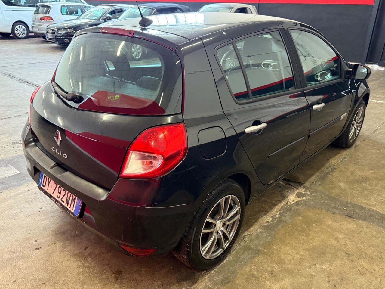 Renault Clio 1.2 16V 5 porte Dynamique